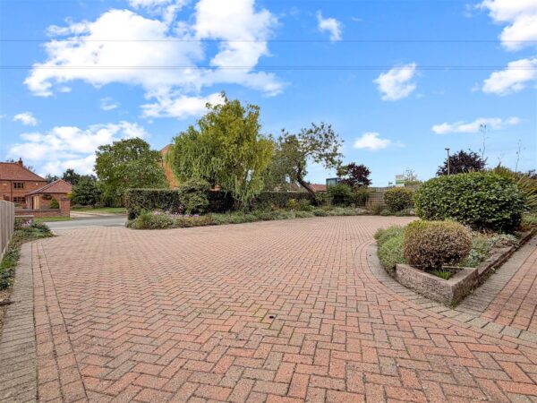 Cartref, Station Road, Collingham, Newark