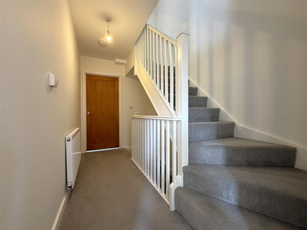 Bainbridge Court, Newark