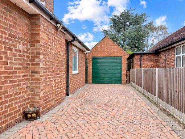 Cartref, Station Road, Collingham, Newark