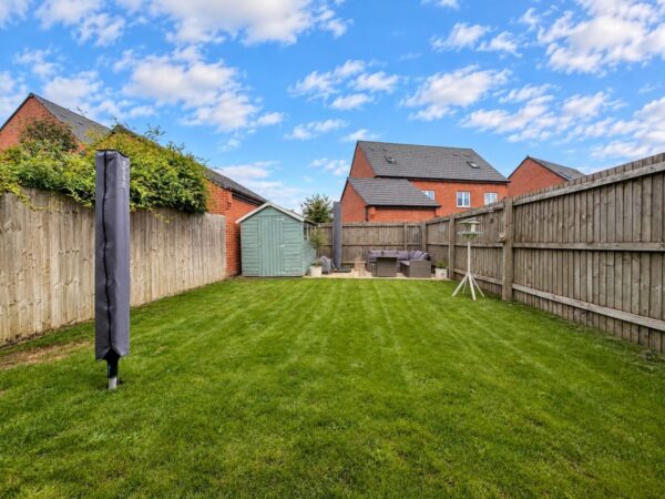 Charters Drive, Middlebeck, Newark