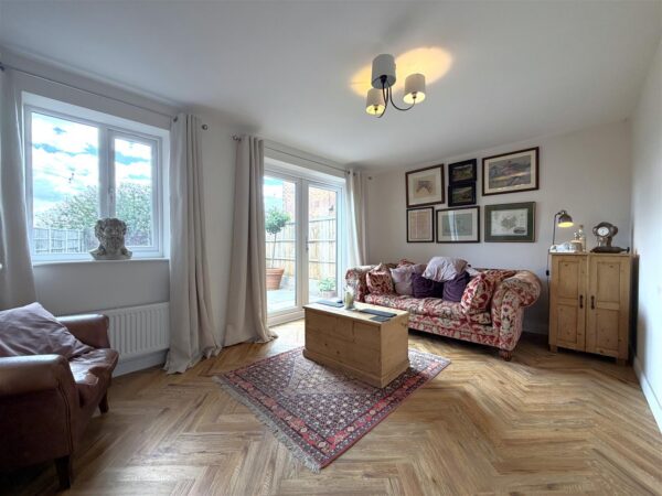 Cardinal Hinsley Close, Newark