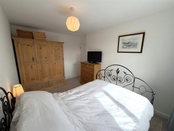 Cardinal Hinsley Close, Newark