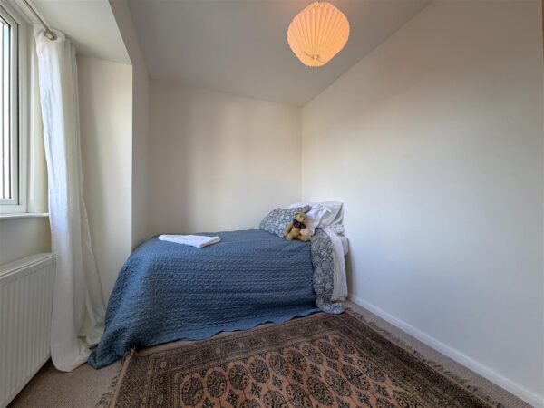 Cardinal Hinsley Close, Newark