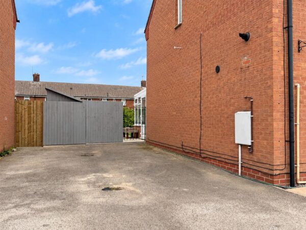 Hayside Avenue, Balderton, Newark