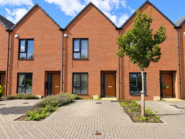 Pavilion Mews, Off Lord Hawke Way, Newark