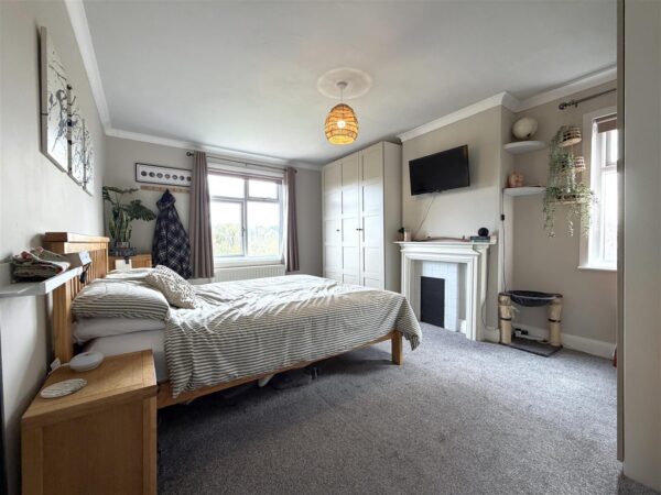 Somerset Lodge, Harewood Avenue, Newark
