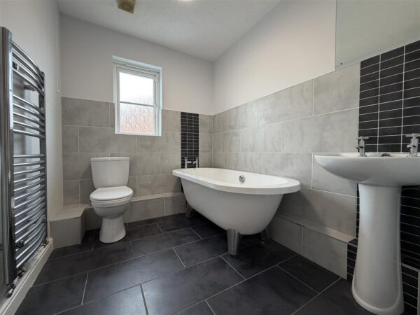 Mead Way, Balderton, Newark