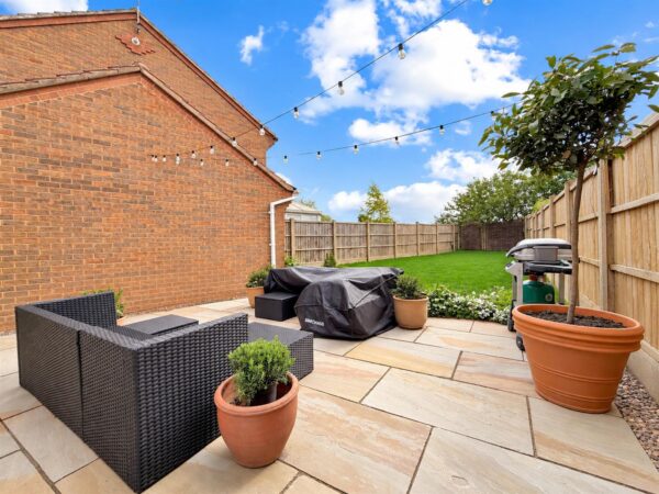 Cardinal Hinsley Close, Newark