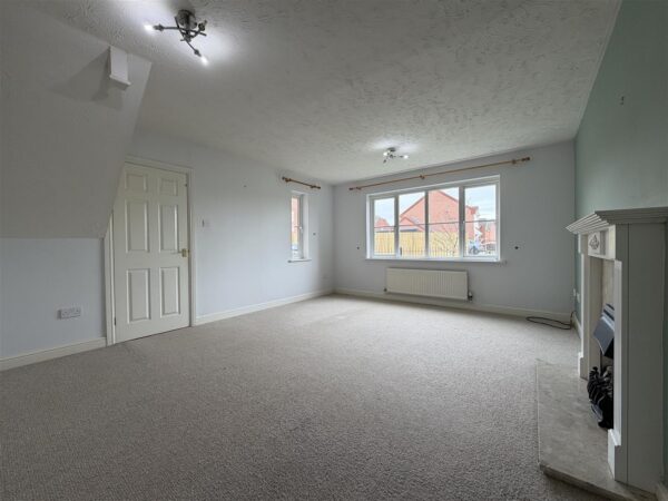 Mead Way, Balderton, Newark