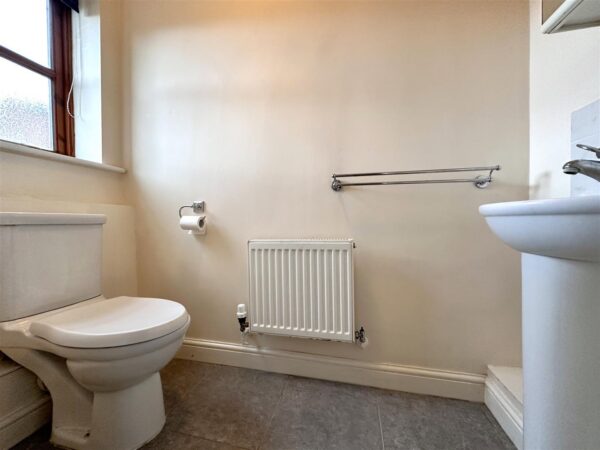 Vicarage Gardens, Balderton, Newark