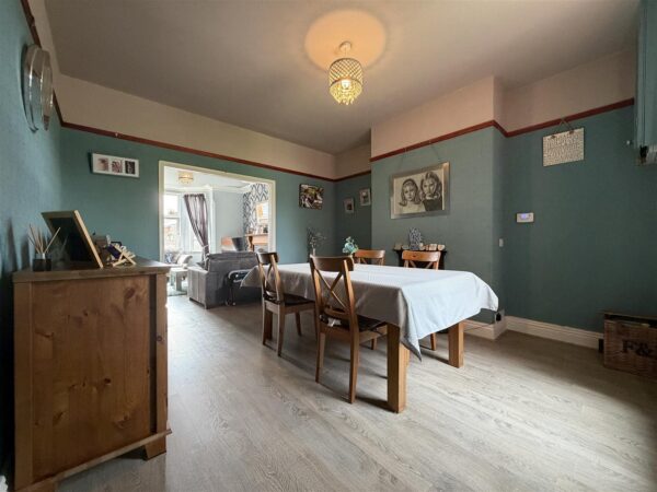 Coronation Street, New Balderton, Newark