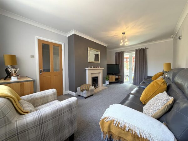 Tennyson Road, Balderton, Newark