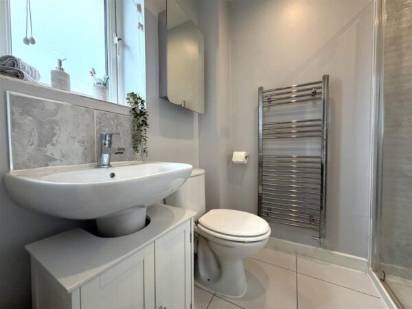 Charters Drive, Middlebeck, Newark