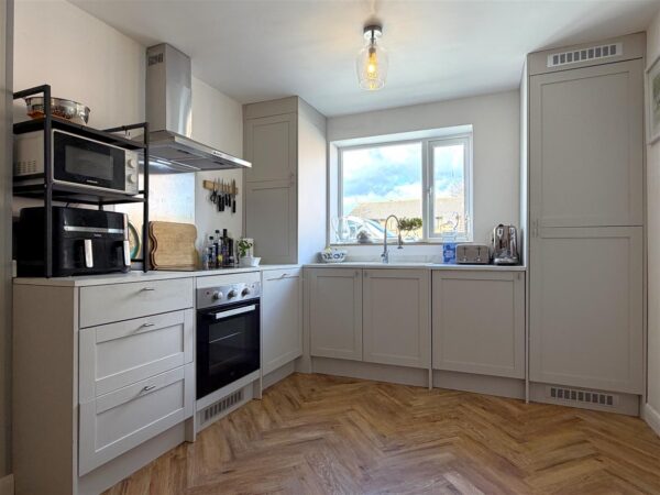 Cardinal Hinsley Close, Newark