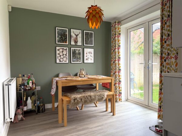 Charters Drive, Middlebeck, Newark