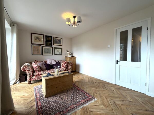Cardinal Hinsley Close, Newark