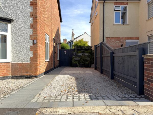 Boundary Road, Newark