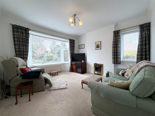 Cartref, Station Road, Collingham, Newark