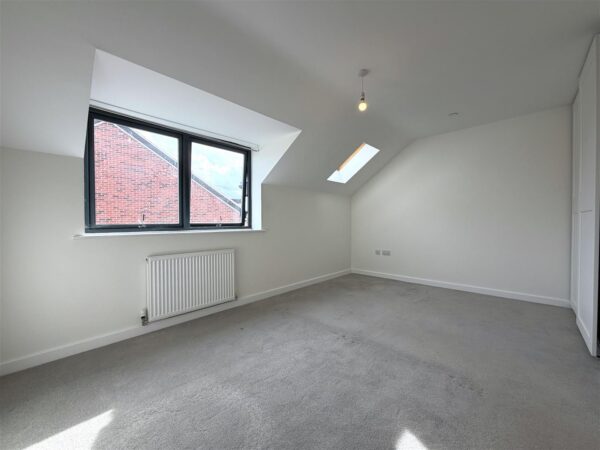 Bainbridge Court, Newark