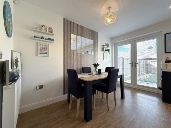 Pavilion Mews, Off Lord Hawke Way, Newark