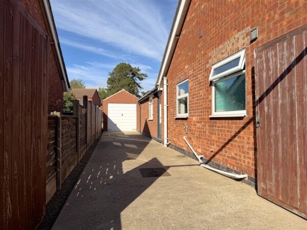 Clement Avenue, Balderton, Newark