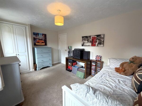 Goldstraw Lane, Fernwood, Newark