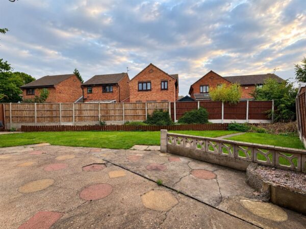 Waltham Close, Balderton, Newark