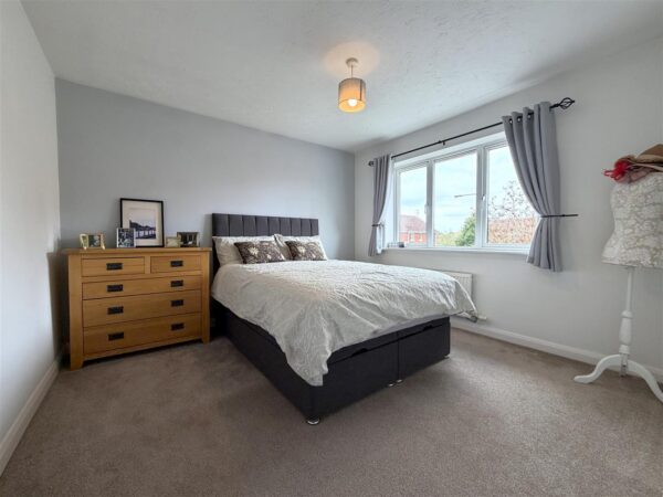 Goldstraw Lane, Fernwood, Newark