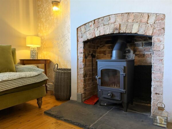 Jasmine Cottage, High Street, Collingham, Newark