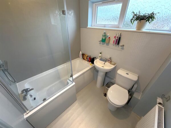 Wolfit Avenue, Balderton, Newark