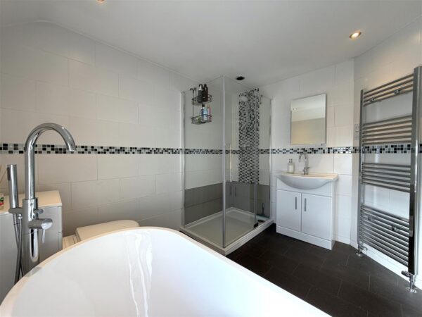 Jasmine Cottage, High Street, Collingham, Newark