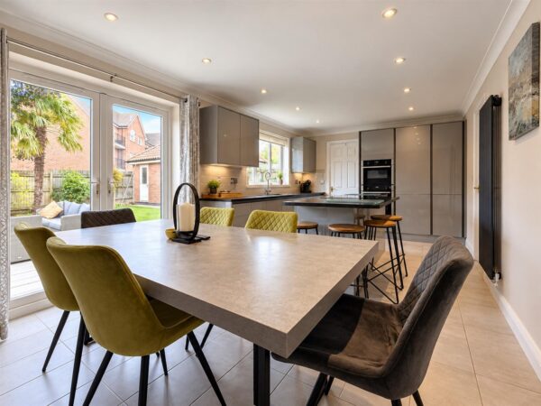 Goldstraw Lane, Fernwood, Newark