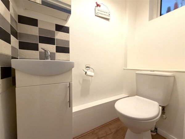 Wolfit Avenue, Balderton, Newark