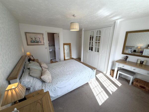 Goldstraw Lane, Fernwood, Newark
