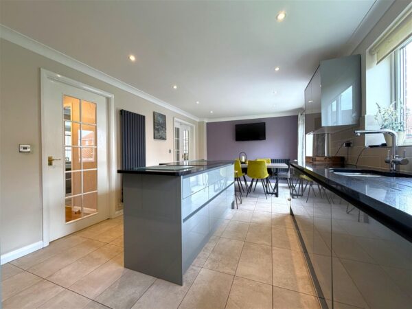 Goldstraw Lane, Fernwood, Newark