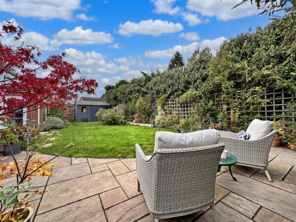 Vicarage Close, Collingham, Newark