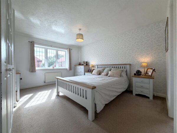 Goldstraw Lane, Fernwood, Newark