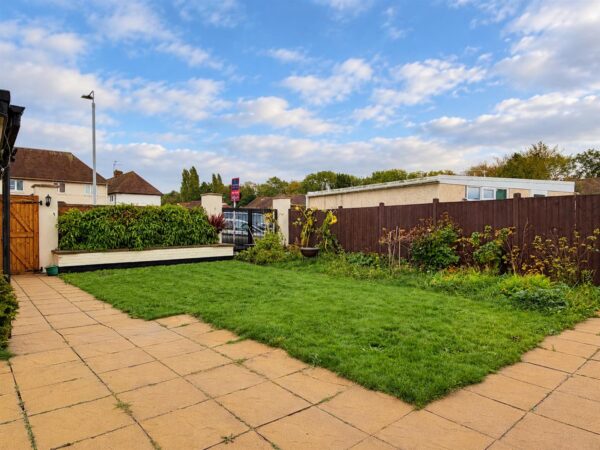 Clifton Crescent, Newark