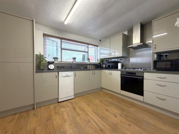Wolfit Avenue, Balderton, Newark