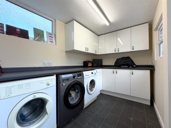 Wolfit Avenue, Balderton, Newark